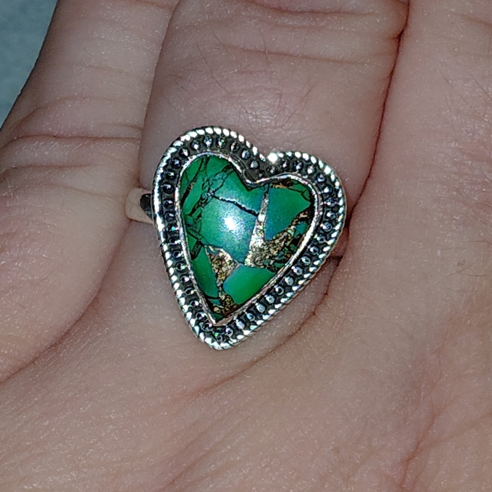 Heart-Shaped Green Dahlia Turquoise Silver Ring - Picture 3 of 13